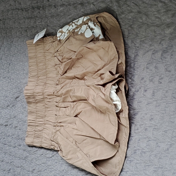 FREE PEOPLE SHORTS - Picture 2 of 10